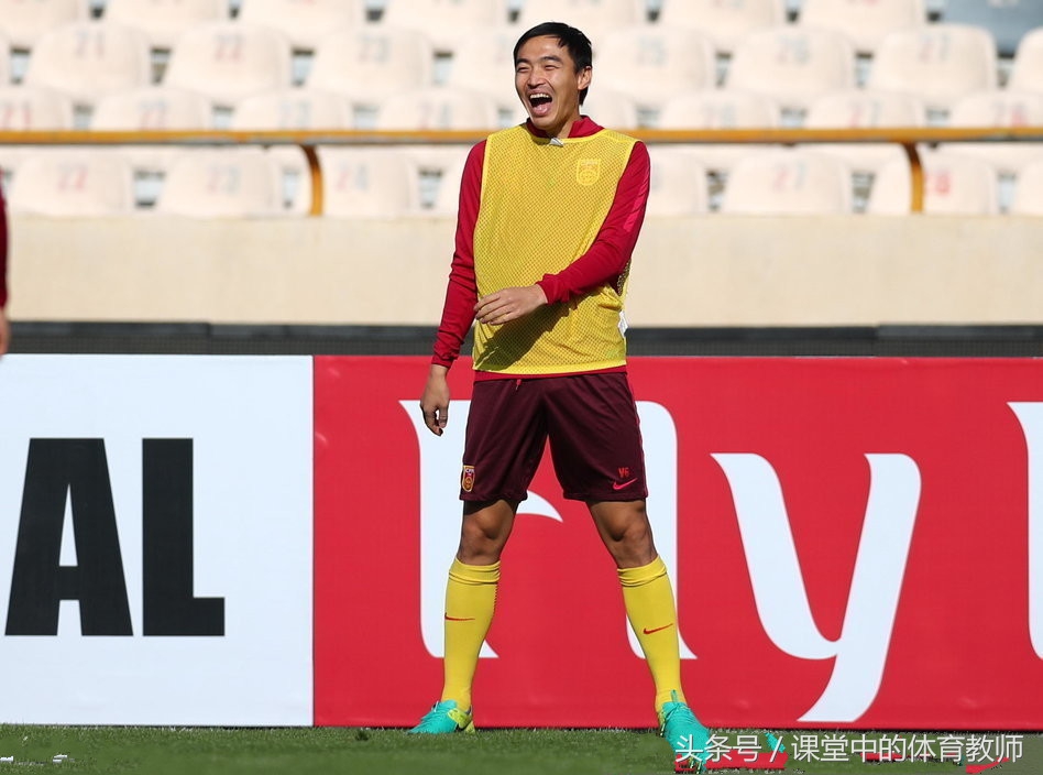 国足暴怒为队友出头,里皮赛后怒批国足了吗