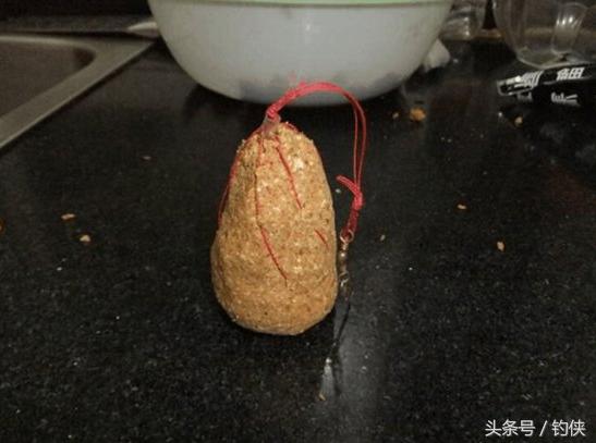 钓鱼爆炸钩与饵料的正确使用方法,爆炸钩正确挂饵钓底方法