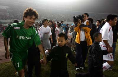 曾经的足球名将,曾经体坛辉煌如今跌落神坛的英雄