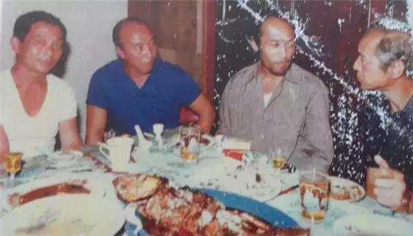 12岁武术冠军李连杰,李连杰和吴京在哪学的武术