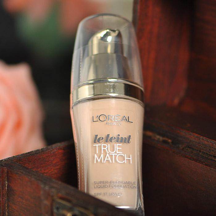 平价粉底液与大牌对比图片高清,适合70后混干敏感肌的平价粉底液