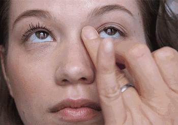 脸色暗沉长痘怎么化妆好,脸色不均怎么调理最有效