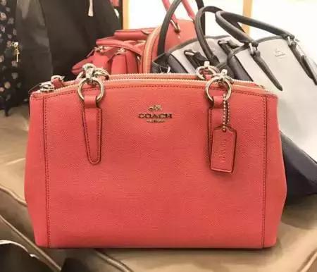 当职场添上时尚的元素，给你不一样的生活体验