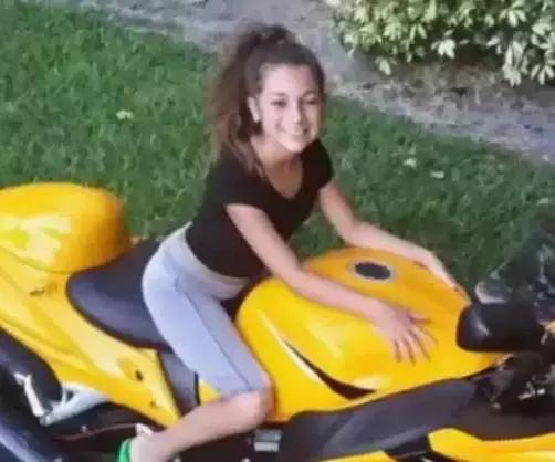 13岁，她从妈妈口里的“小甜心”变成了“bitch”