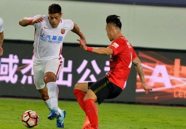 跟恒大打比赛,和恒大打对攻