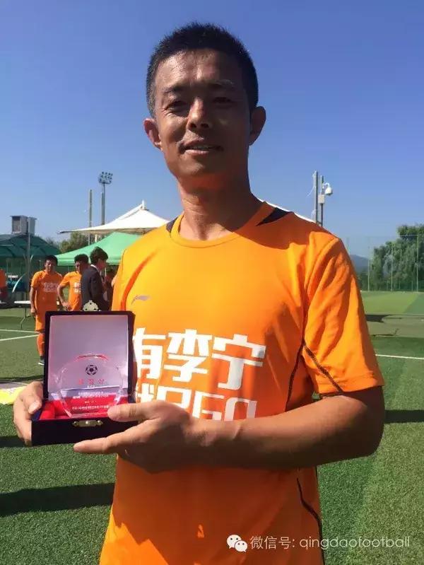 可汗解说足球,克韩简介