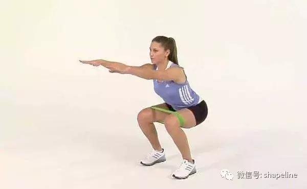 深蹲膝关节内扣怎么矫正,为什么深蹲起来的时候膝盖内扣