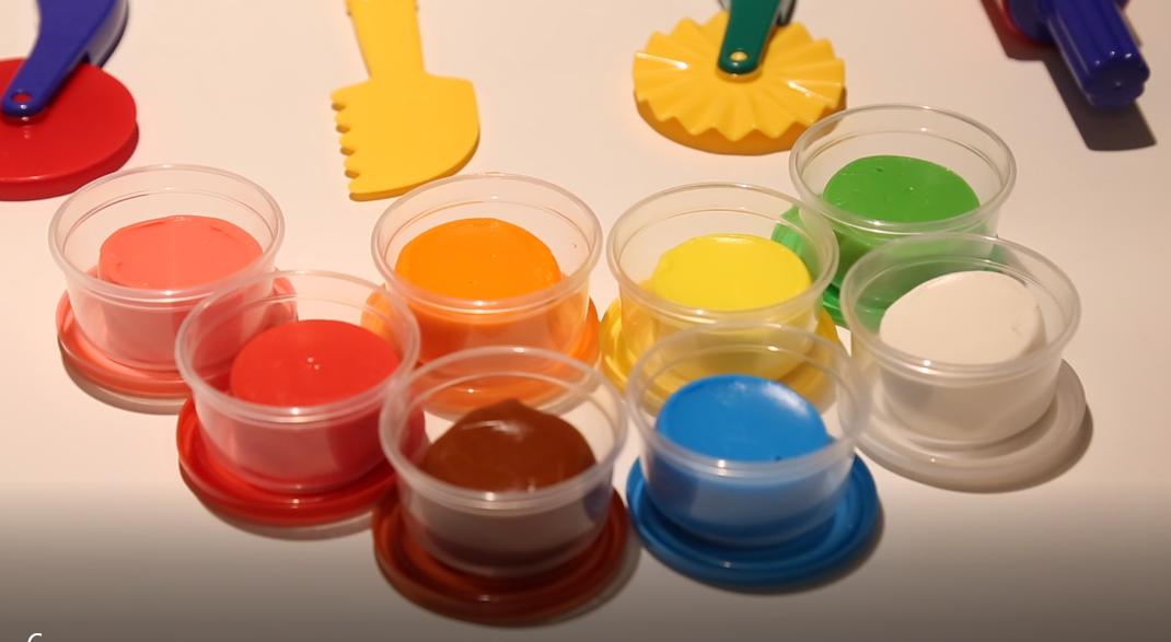 彩泥有毒吗小视频,彩泥有毒不