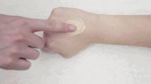 脸色暗沉长痘怎么化妆好,脸色不均怎么调理最有效