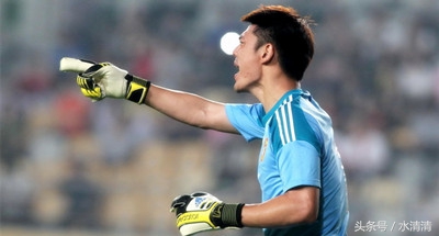 一分钟重回凡间却催生新领袖，四画面三绝学他乃国足真神！