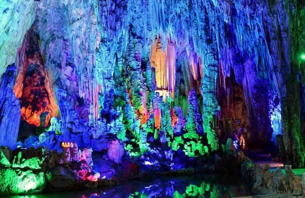 浜戝崡娉歌タ鍘跨編濂虫紓浜悧,浜戝崡绾㈡渤娉歌タ缇庡コ