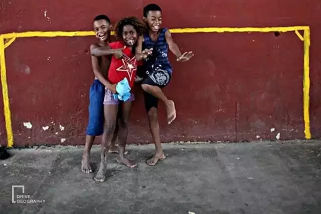 被国足抢头条了，巴西宝宝不开森了