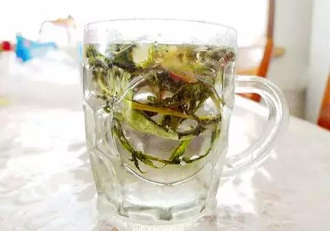 青岛市场火的小吃,最近很火的青岛菜