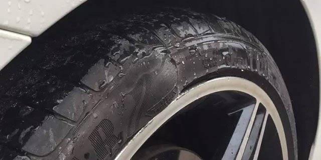 新车半年轮胎鼓包可以找4s店吗,轮胎鼓包了还能开吗图片