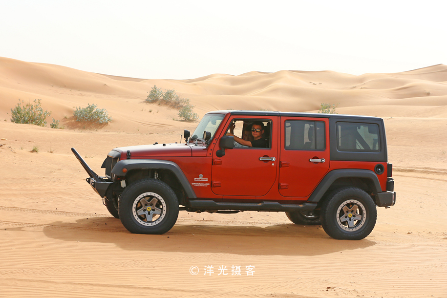 在迪拜体验阿拉伯服装,迪拜体验沙漠越野需要多少钱