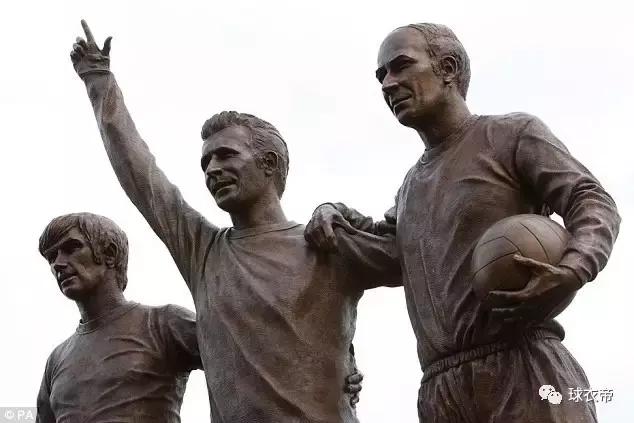 曼联旧款二客白色球衣,曼联下赛季球衣曝光