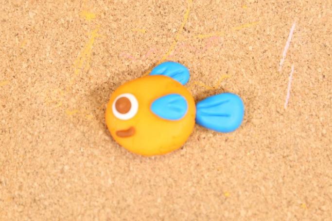 彩泥有毒吗小视频,彩泥有毒不