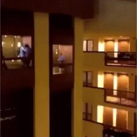 导演拍摄的吐血瞬间,导演拍吐血