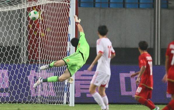 中国足球的历史简介100字,中国足球史全部视频