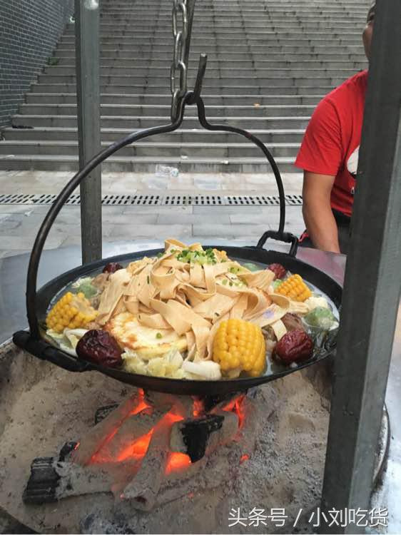 武汉美食美女视频,98妹子的美食记录