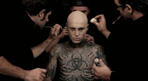 脸色暗沉长痘怎么化妆好,脸色不均怎么调理最有效