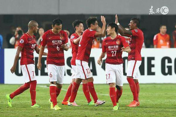 跟恒大打比赛,和恒大打对攻