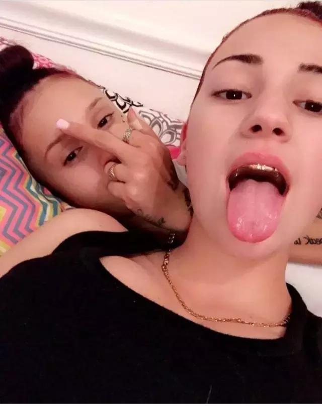 13岁，她从妈妈口里的“小甜心”变成了“bitch”