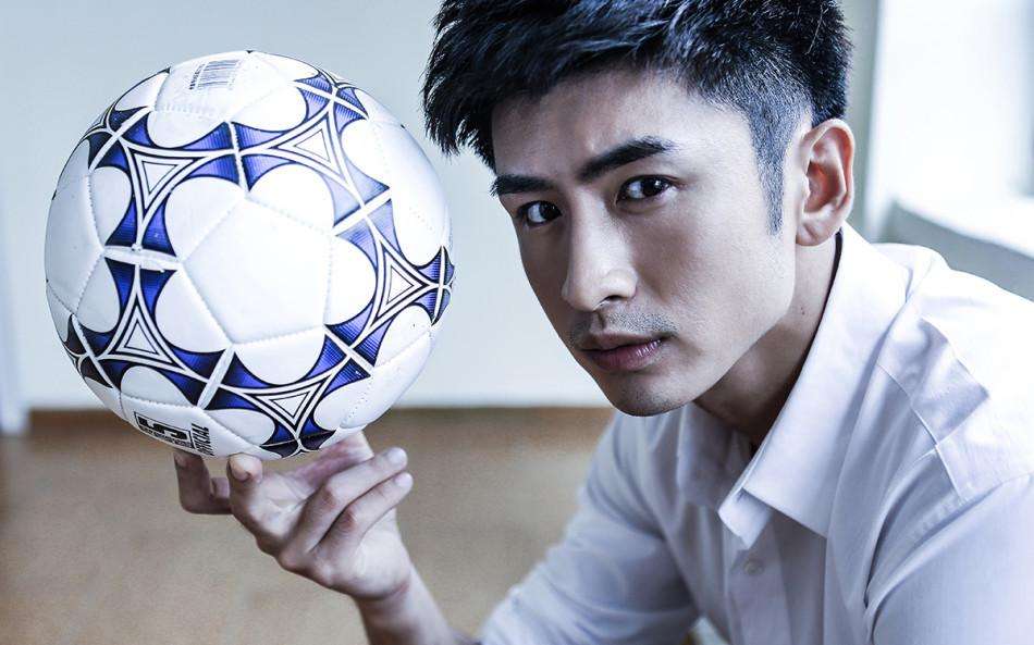 他是杨幂工作室艺人,他是杨幂公司的艺人