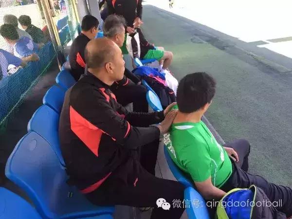 可汗解说足球,克韩简介