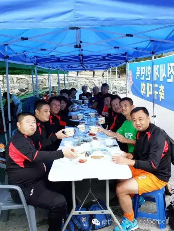 可汗解说足球,克韩简介