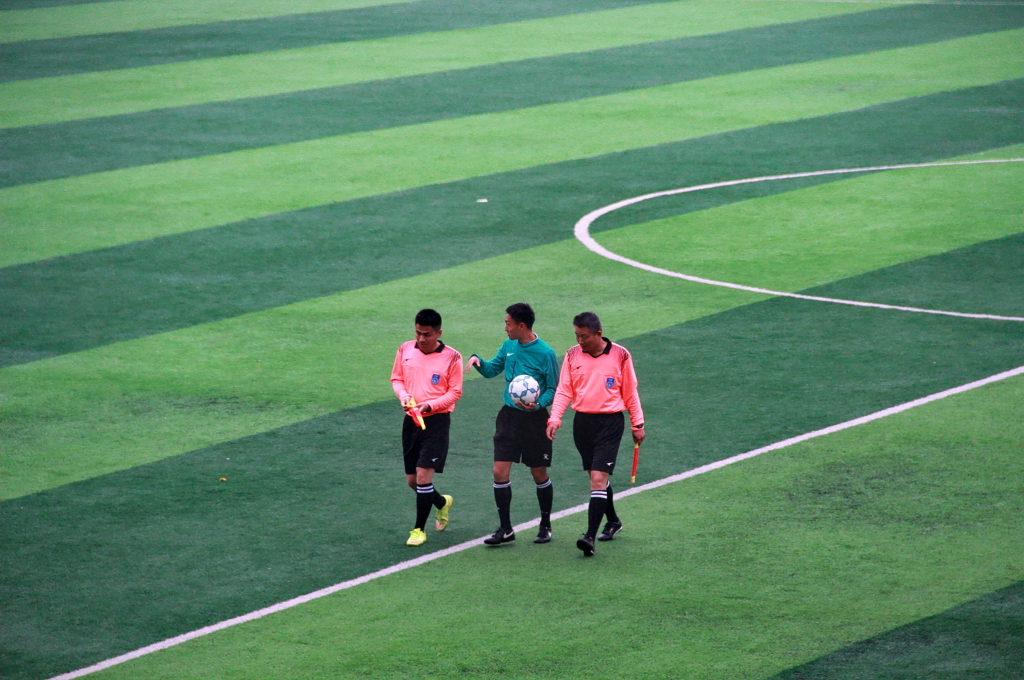 雨中战犹酣足球魅无穷