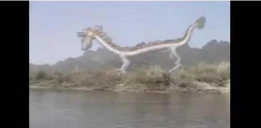 一张诡异的图片看懂就觉得恐怖,十个诡异惊悚图片