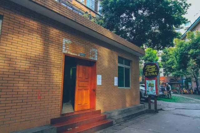 鎴愰兘钂告苯闈掑勾鏃呰垗,钂告苯鏃呰垗璞嗙摚