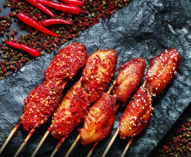 男朋友清晨出去玩,男朋友深夜出门能干什么