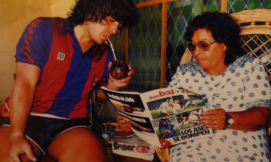 “混球”马拉多纳来华指导校园足球，网友称渣男又来“圈钱”了