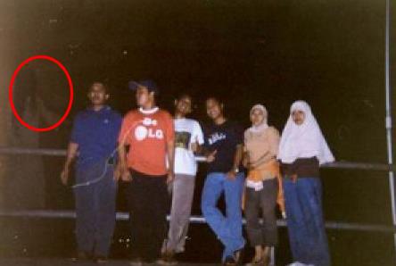 一张诡异的图片看懂就觉得恐怖,十个诡异惊悚图片