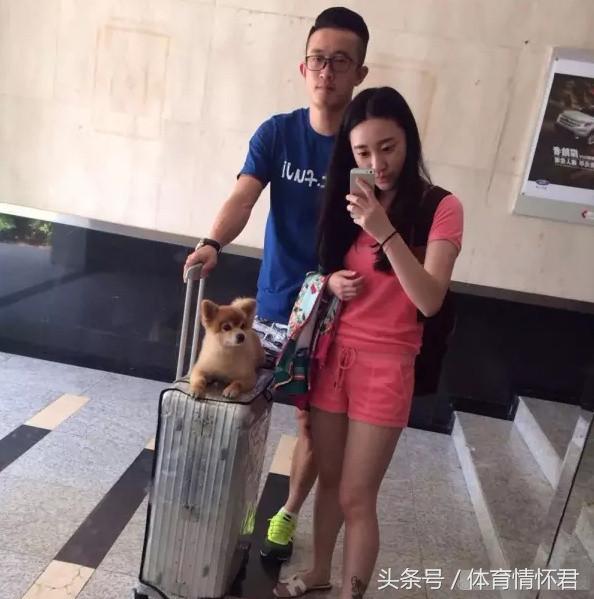 姜至鹏出轨引国外大肆报道，网友：国足低迷多年却靠这个走向世界