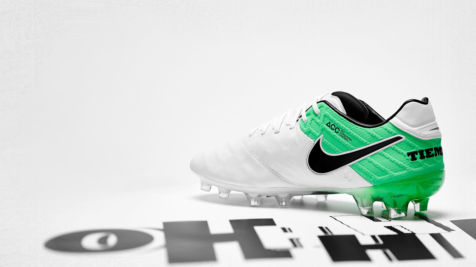 传奇6足球鞋次顶测评,6代战靴