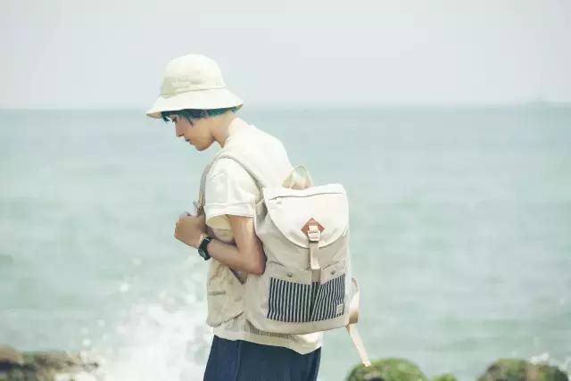 双肩包夏季穿搭,小众高级感双肩包防雨