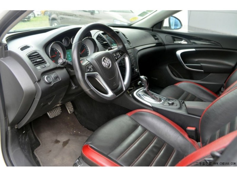 别克君威的运动版车型，220的马力输出现价12万