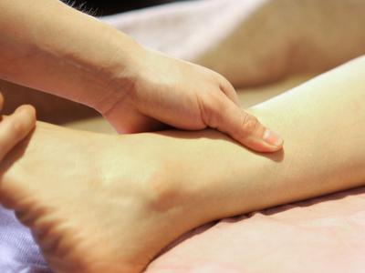 腰扭伤紧急处理方法,脚踝扭伤后经常复发怎么处理