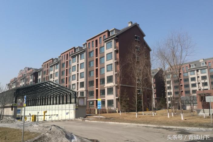 记者探盘*合六**一方力行小学已经动工亚泰足球主题公园待建