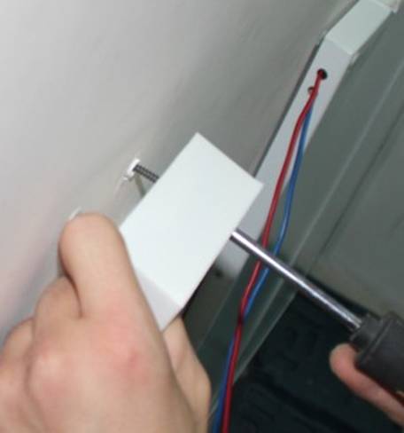 开关插座暗盒松动怎么办,插座暗盒坏了维修技巧