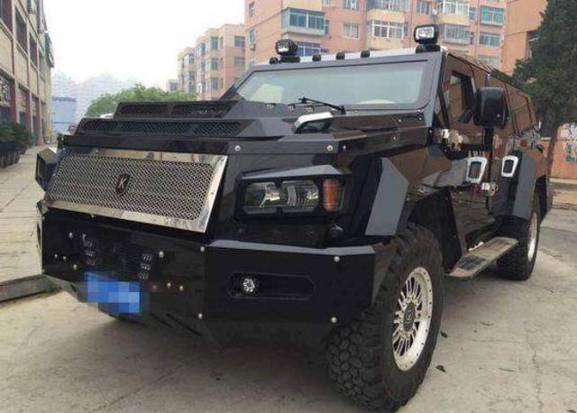体型巨大的越野车,比悍马还牛的越野车