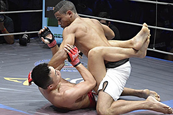 巴西战舞断头台教学,中国擂台断头技巧视频