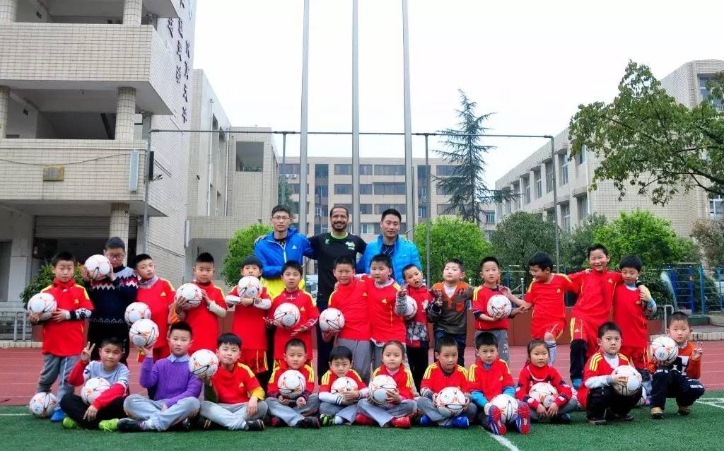 一周播报2017第10期你关心的本周热点都在这儿！凤凰湖免费WIFI、新社保卡、校庆留言……