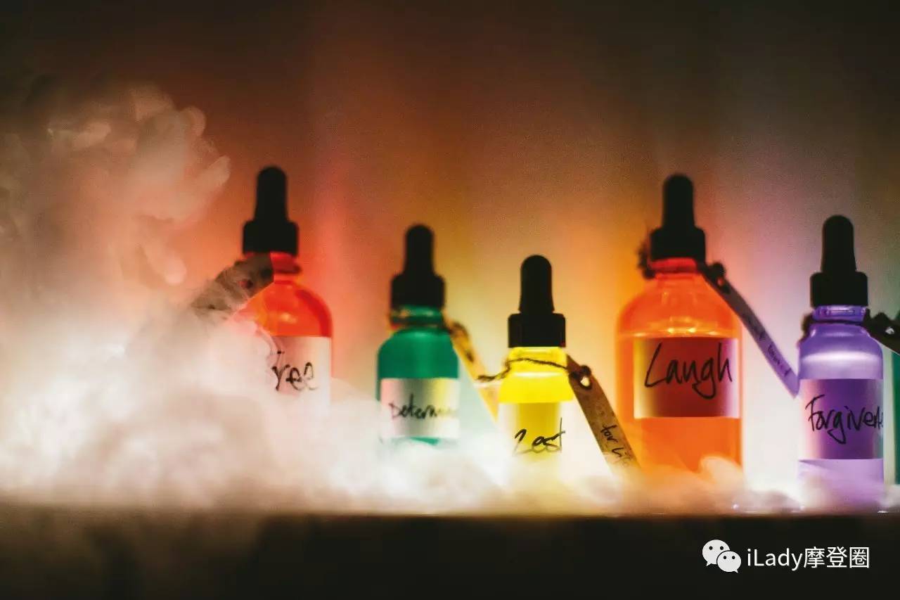 刚到Chanel咖啡店拔了草，这些品牌又搞新花样？！