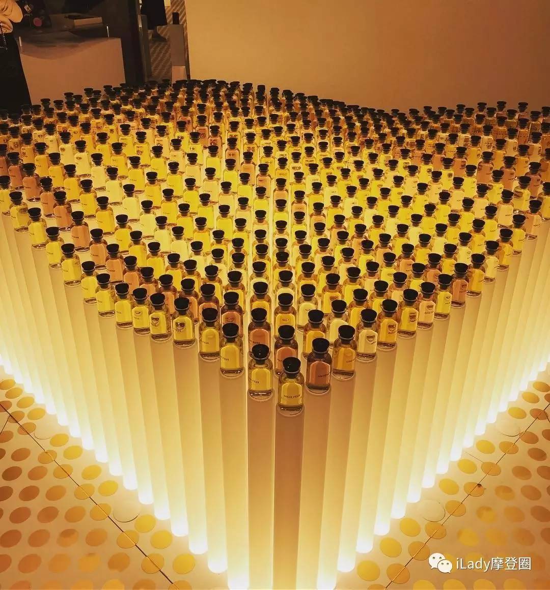 刚到Chanel咖啡店拔了草，这些品牌又搞新花样？！