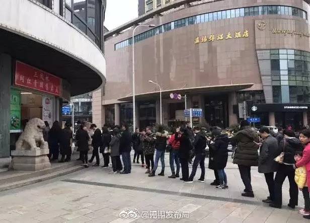 最好吃的蛋黄肉松青团,上海最好吃的蛋黄青团