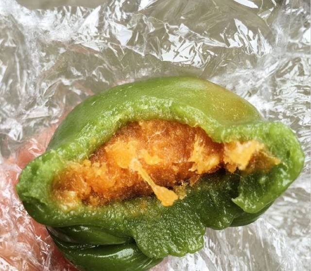 最好吃的蛋黄肉松青团,上海最好吃的蛋黄青团